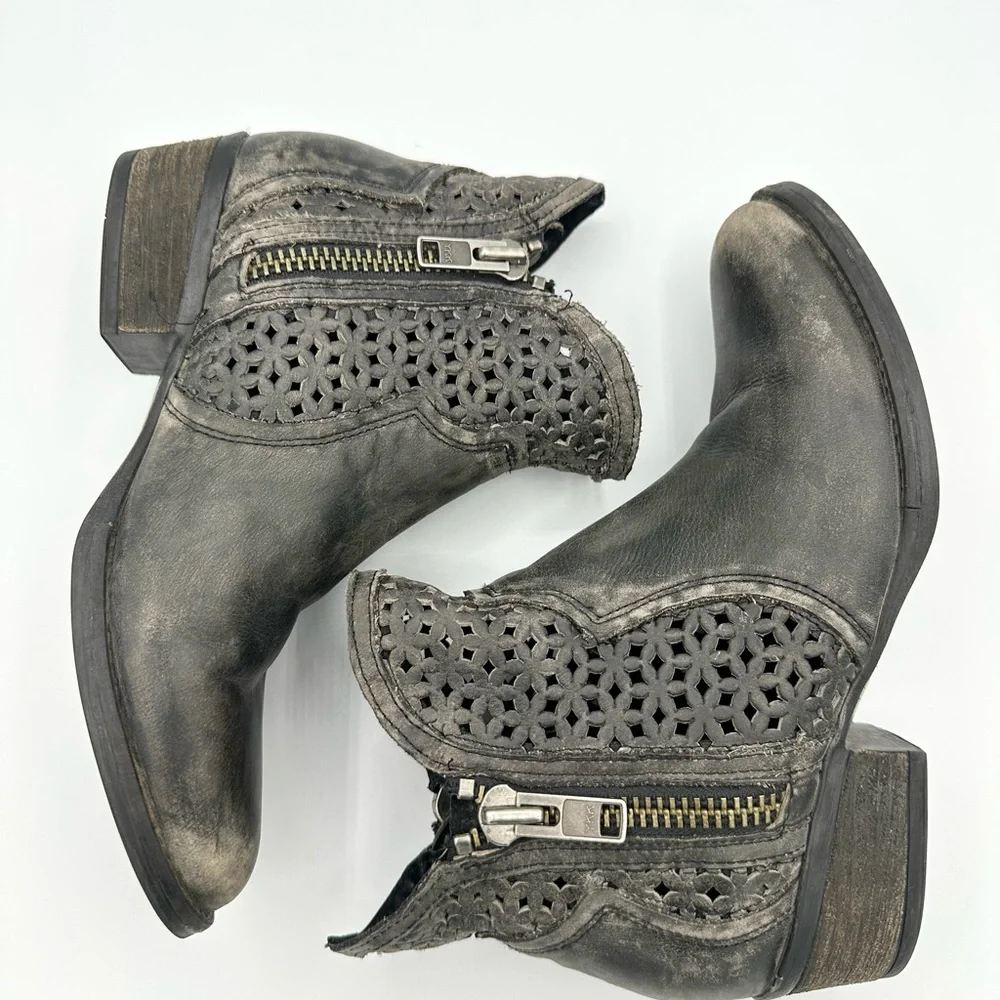 Corral Boots Circle G Cut Out Short Black Western Boots side zip q0001